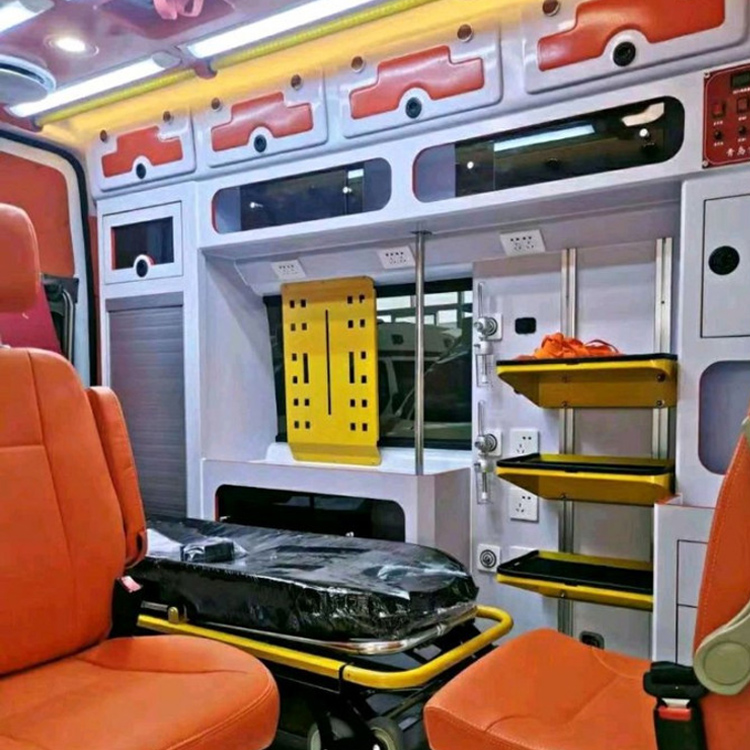 黄流镇长途救护车护送病人租赁价格